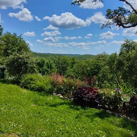 לינה וארוחת בוקר Le Colombie Gouleme Concores