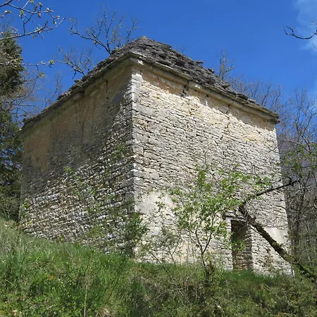 לינה וארוחת בוקר Le Colombie Gouleme 3*