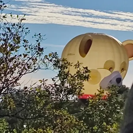 לינה וארוחת בוקר Le Colombie Gouleme 3*